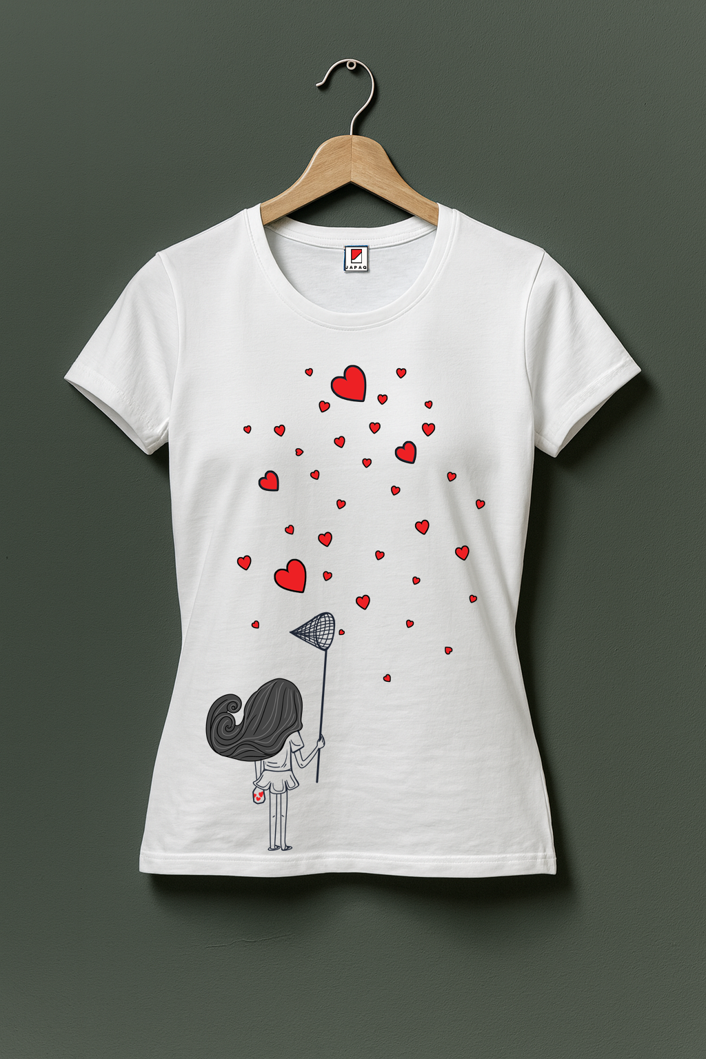 Catching Love Tee 🤍❤️